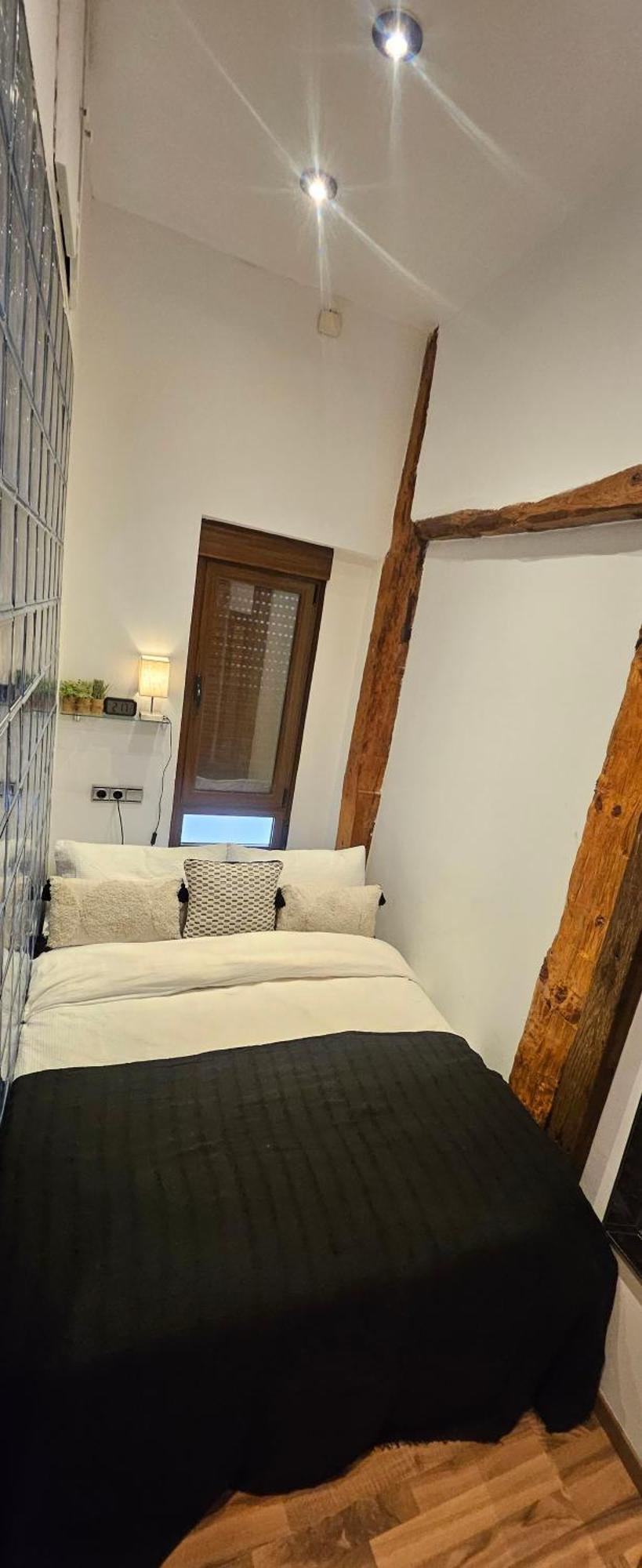 Pequeno Apartamento En El Centro De Madrid Rum bild